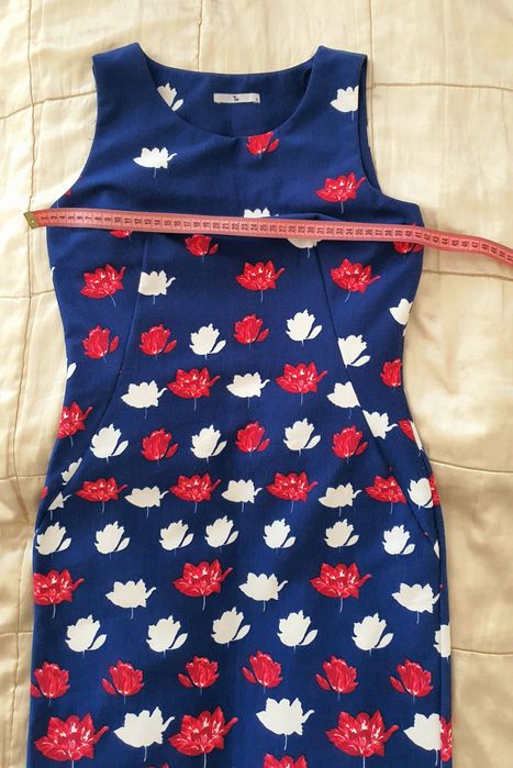 TU UK S M rochie tricot mulata florală albastră bodycon midi elastică casual office