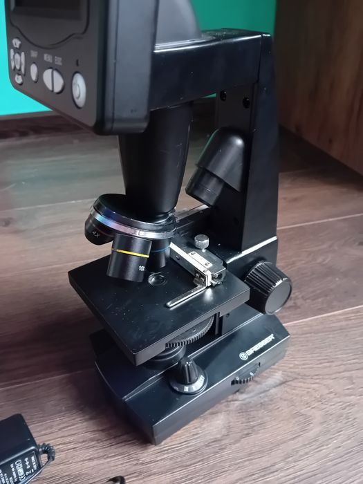 Bresser Microscop digital  LCD, 5MP