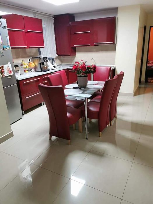 Închiriez Apartament 4 Camere