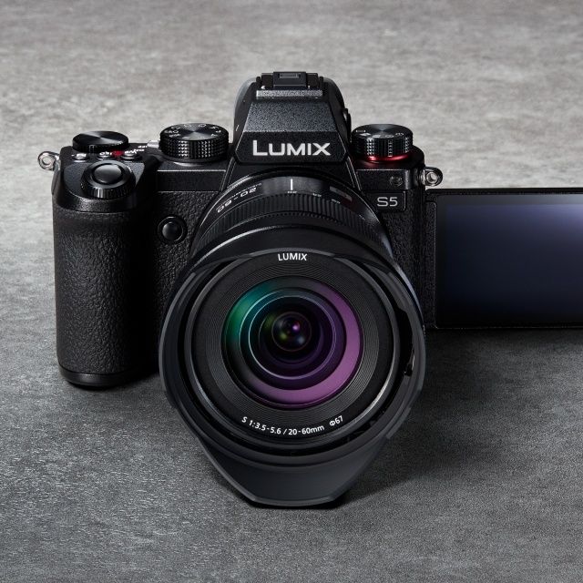 Lumixs s5 сотилади полни комплект