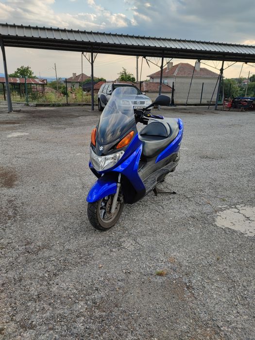 Suzuki Burgman 125 LeoVince