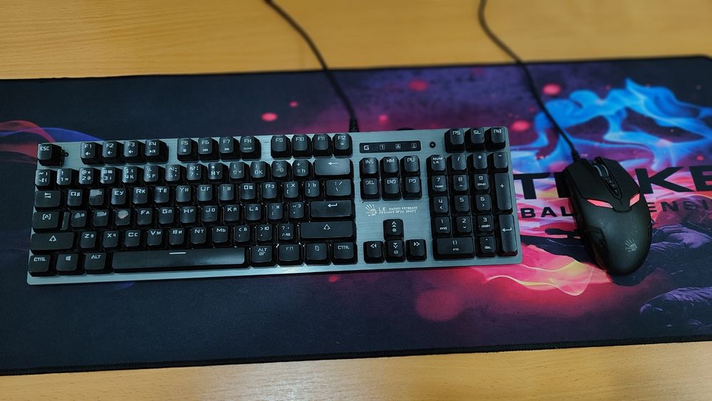 Клавиатура мышка коврик