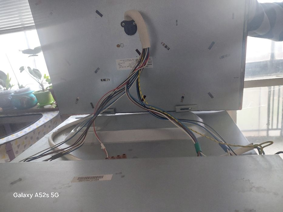 Фурна за вграждане с керамични котлони