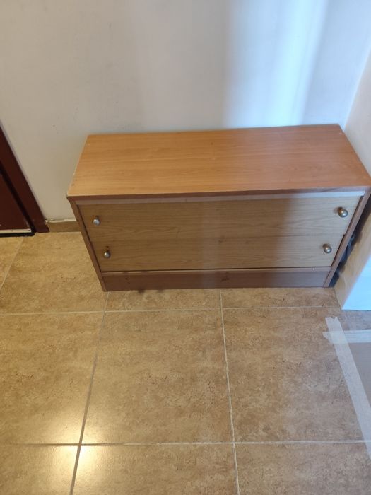 Интериорни  врати, закачалка за дрехи (за антре), шкаф за обувки