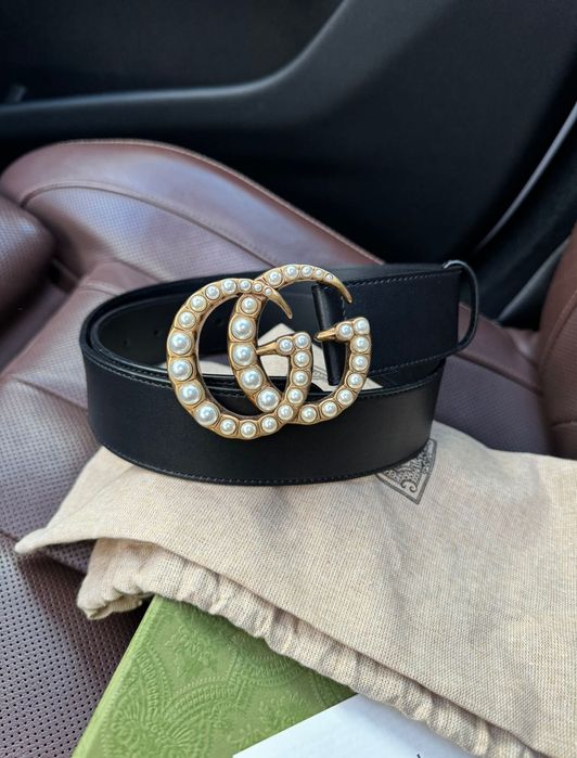 Curea originala Gucci Black Leather Belt With Perle Double G Buckle