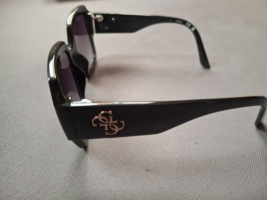Слънчеви очила Guess GU7681