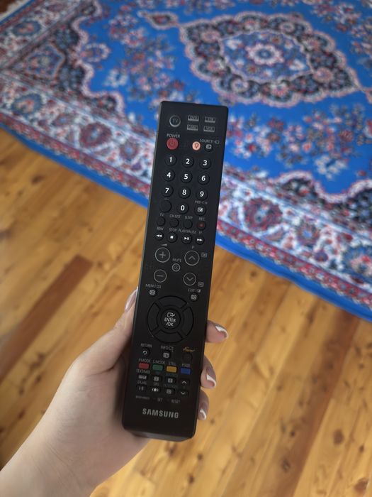 Samsung LE32R81B 32 дюйма