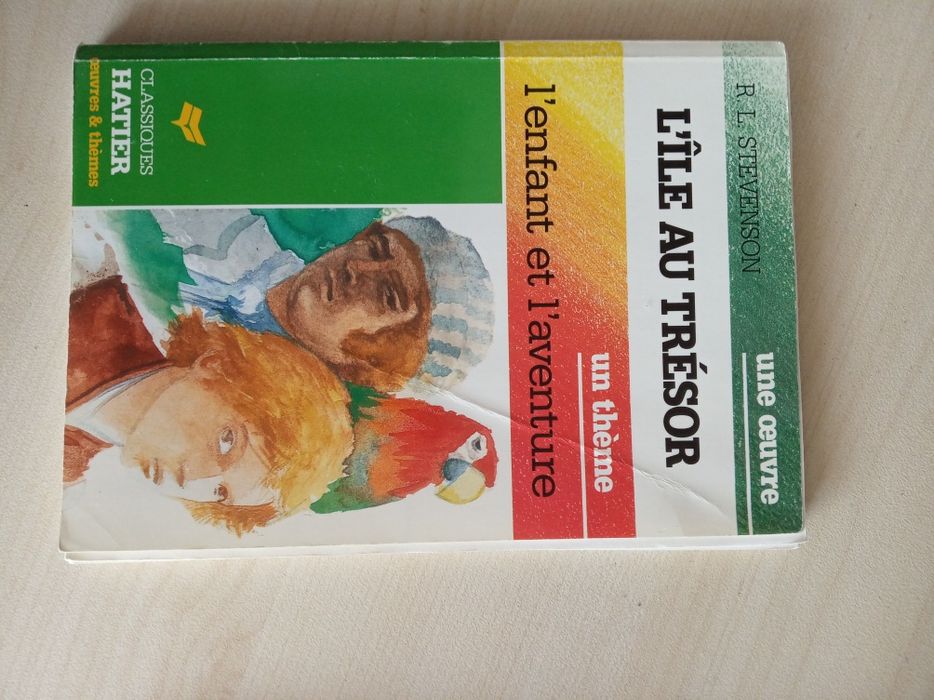 Продавам речници и помагала по френски език