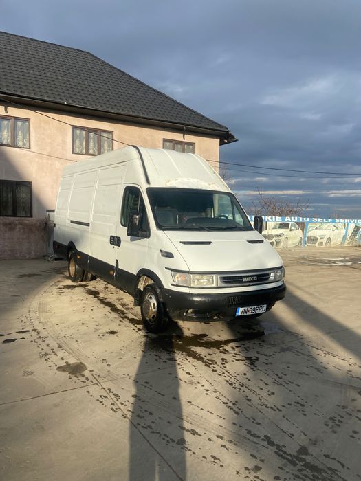 Vând sau schimb iveco daily