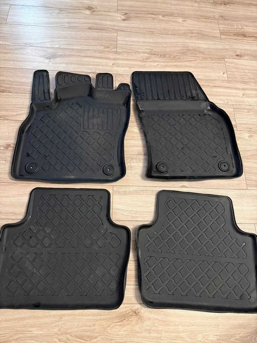 Covorase cauciuc Audi Q3