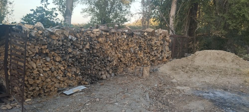 Продаю дрова колотые(сухие)