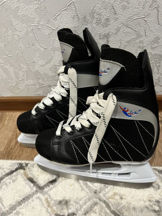 Продам новые коньки