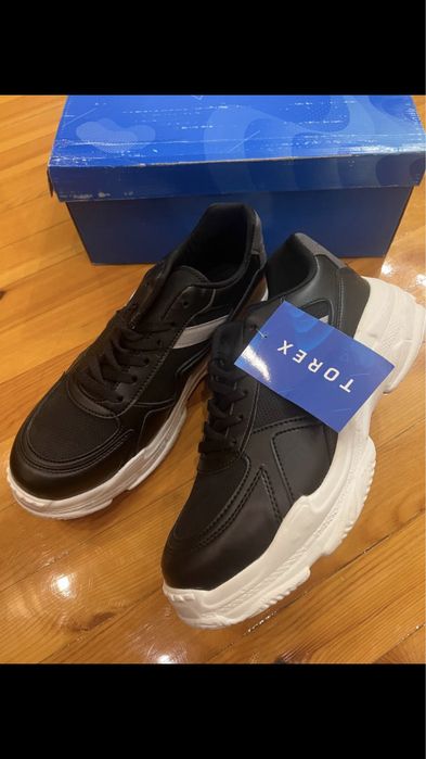 Кроссовки ,тапички