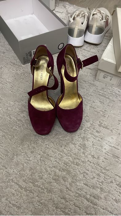 Продам туфли None west 36 размер