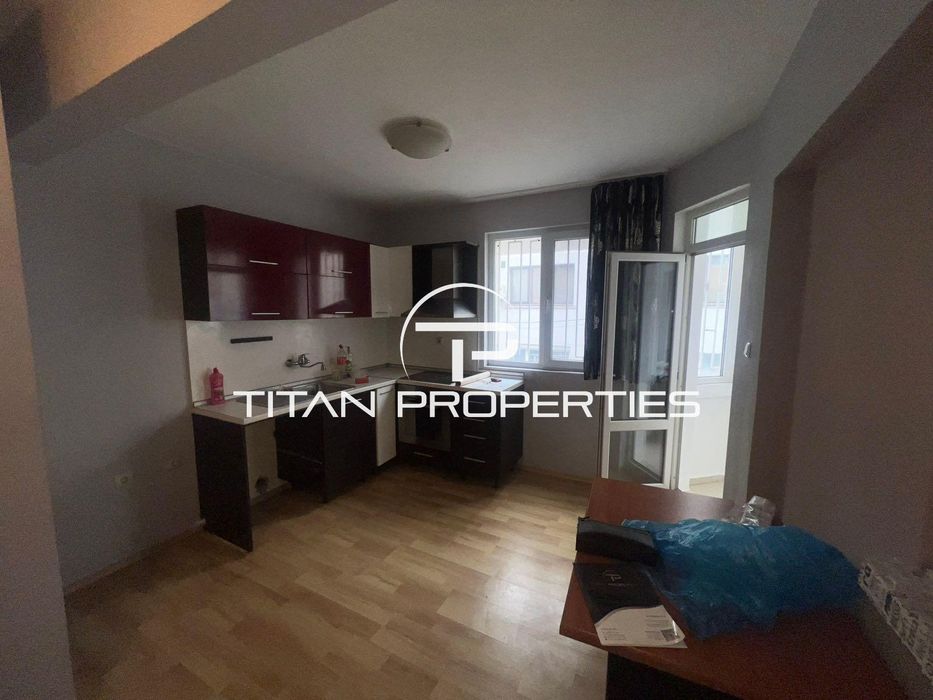 Ключ в офиса! Тристаен, под наем, ж.к Възраждане