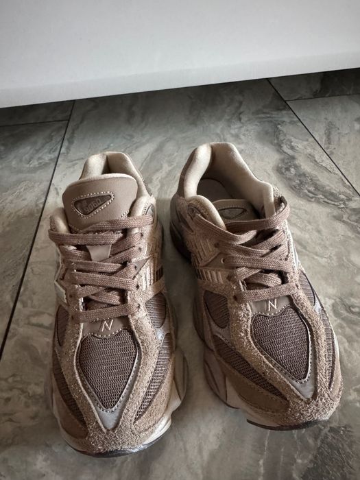 Обувки New Balance 9060