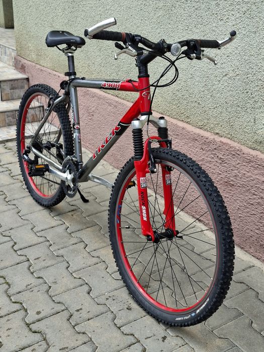 Bicicleta Trek aluminiu , 27(9×3)viteze, roti pe 26