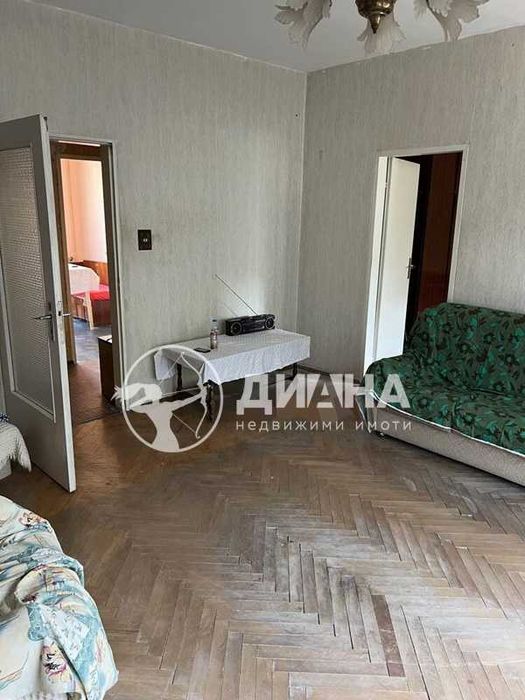 Продава се Двустаен апартамент в Пловдив, Кършияка - 64 кв.м за 1172 €/кв.м - Снимка #1