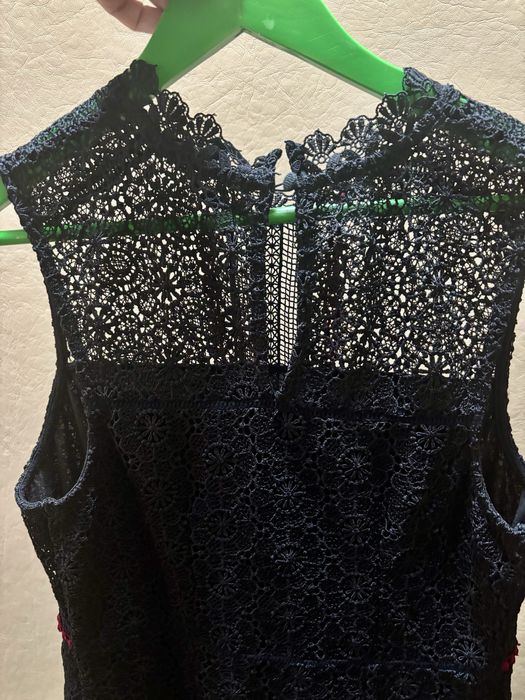 Кружевное вечернее платье