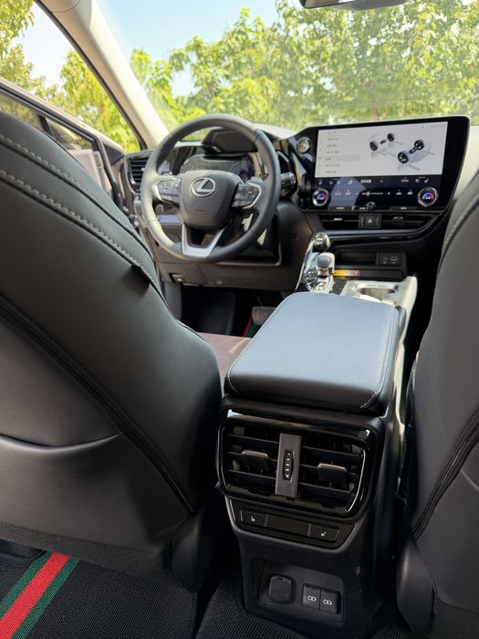LEXUS nx350h 2025 birka 2026 texpasport Yurgan masofa 3300 klm