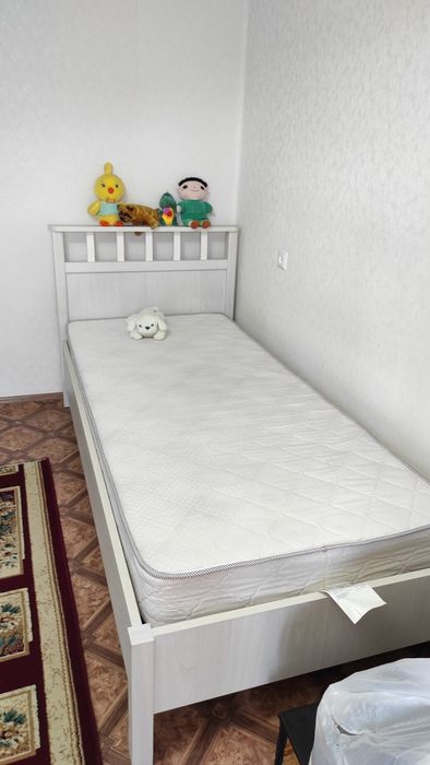 Кровать с матрсом