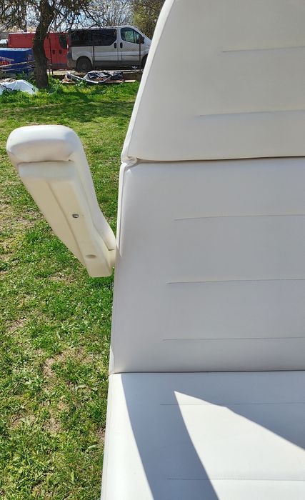 Професионален козметичен/медицински стол.