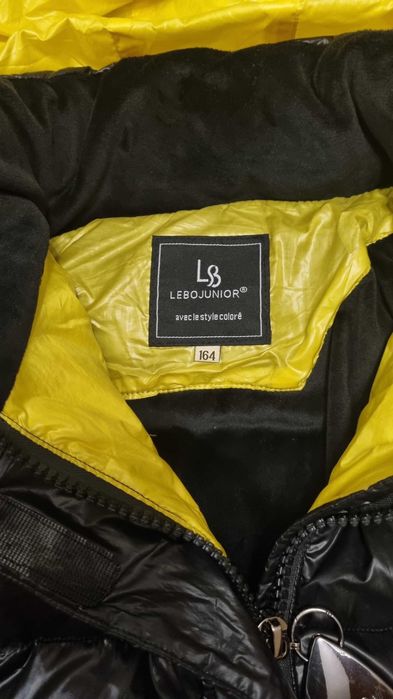 Продам зимнюю куртку на девочку