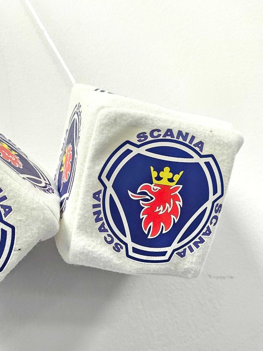 Плюшени зарчета за камиони Скания SCANIA бели и черни 10х10х10 см