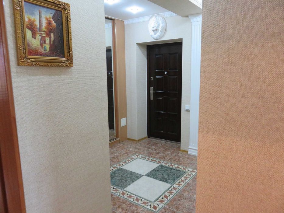 Rent Сдается в аренду 3 ком на м Ойбек, Гранд Мир (Россия) гостиница