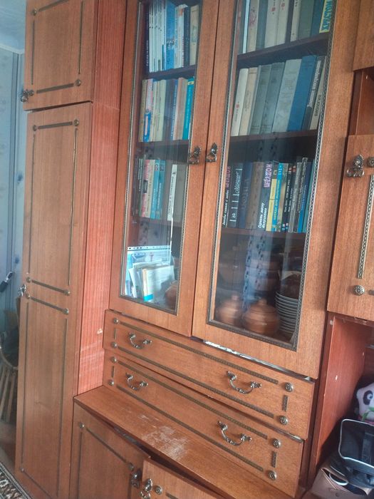 Стенка бывшая в употреблении