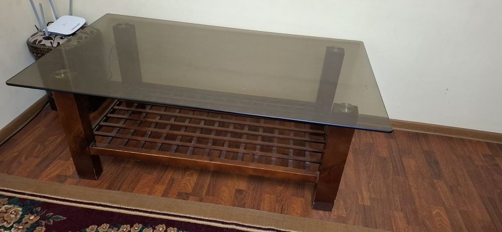 Стол журнальный стеклянный