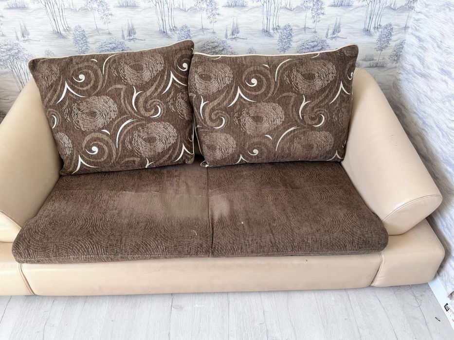 Продам диван и кресла