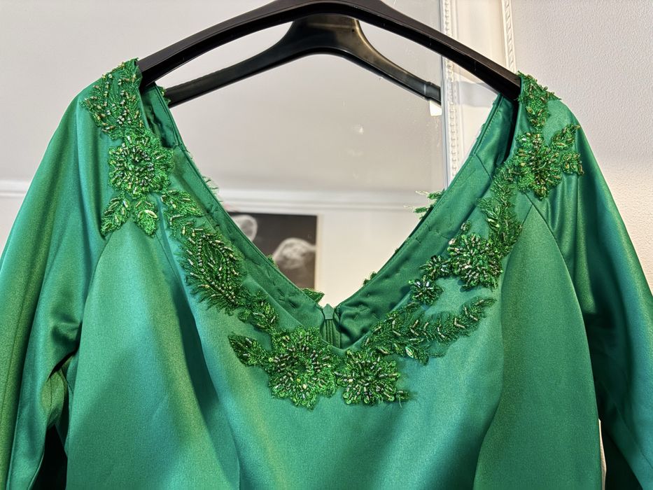 Rochie elegantă unicat, creată de designerul Georgiana Punkosti