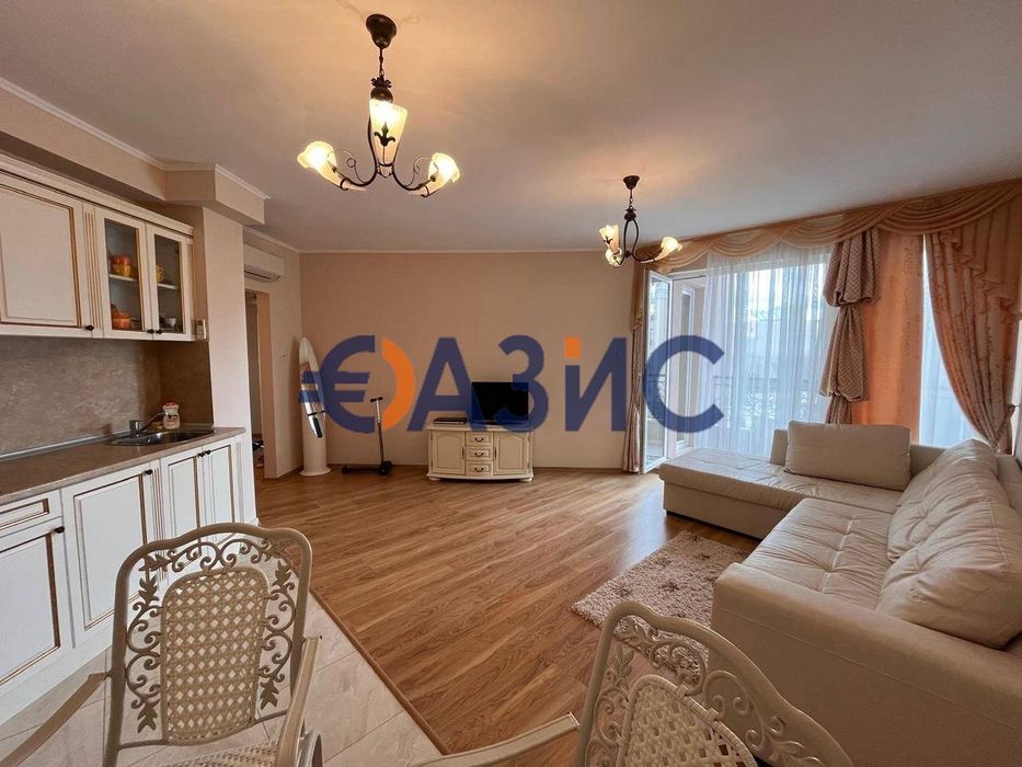 Продава се Тристаен апартамент в к.к. Слънчев бряг - 90 кв.м за 822 €/кв.м - Снимка #5