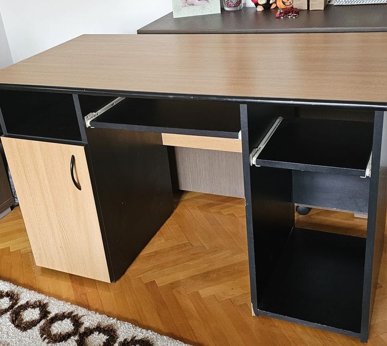 Birou de calculator sh