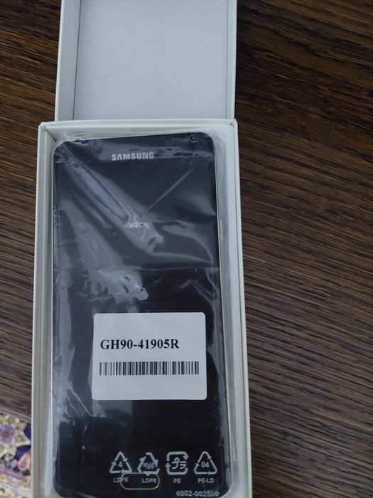 Продам смартфон  Самсунг галакси А 7