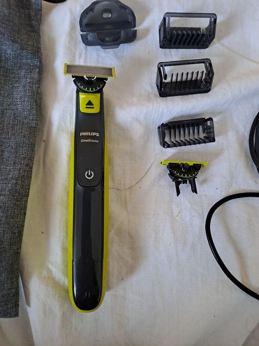 Aparat de ras Philips