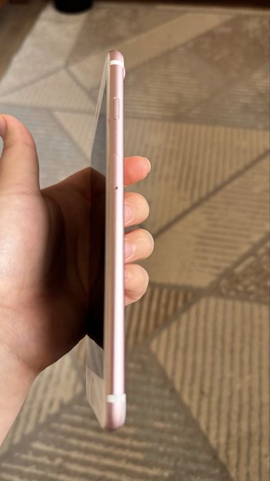Продам Iphone 7 plus 128 gb в идеальном состояние