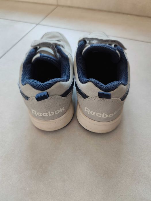 Adidasi Reebok cu scai
