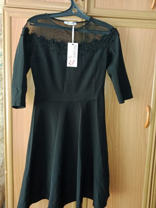 Срочно! Продам платье для девочек