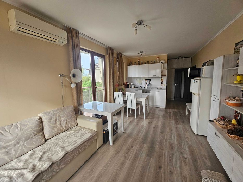 Продава се Едностаен апартамент в с. Шкорпиловци, Област Варна - 45 кв.м за 1289 €/кв.м - Снимка #2