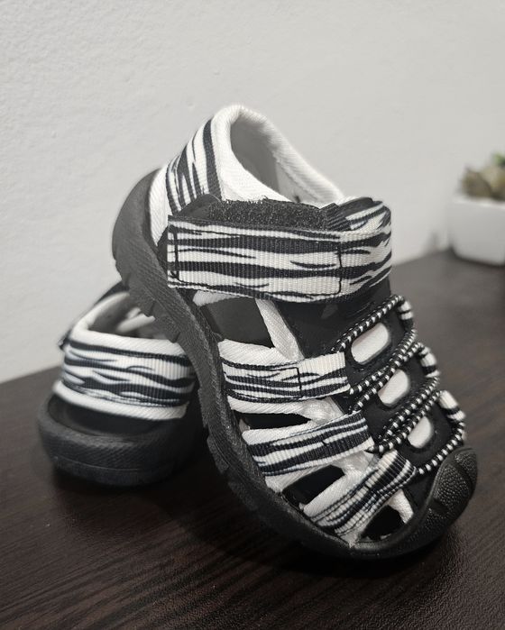 Детски сандали, размер 22