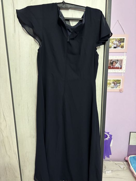 Официална дамска. Рокля с къс ръкав