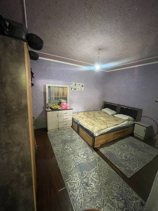 Uy sotiladi yangiboZorda