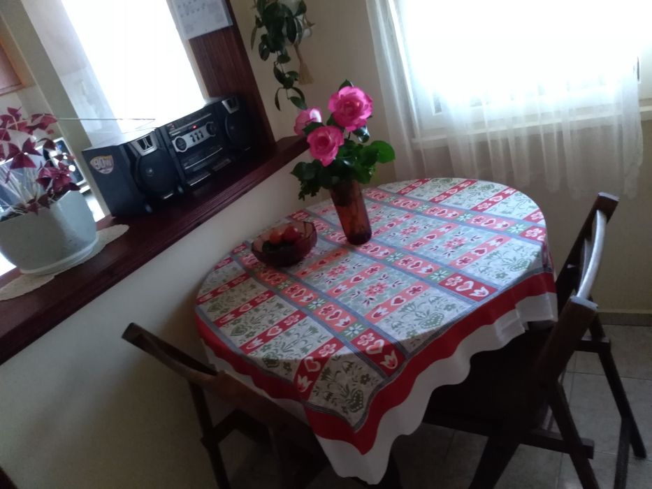 Дава се под наем Двустаен апартамент в Плевен, 9-ти квартал - 76 кв.м за 127.5 € - Снимка #2