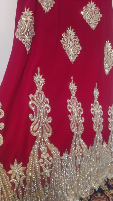 Kelinchak  kuylaklar yengsiz yangi 1 2 kiyilgan