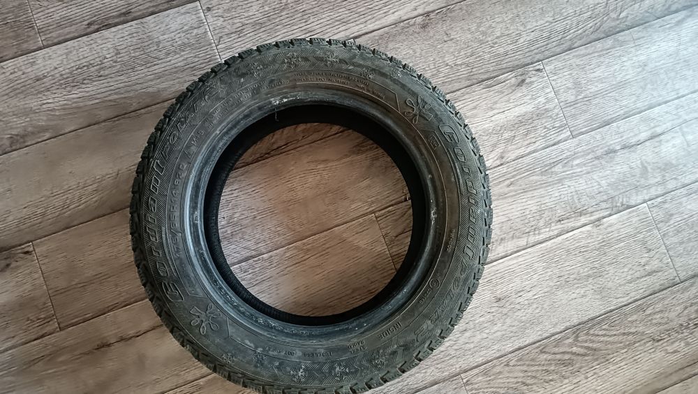 Шины 175 / 65 R14 зима без шипов