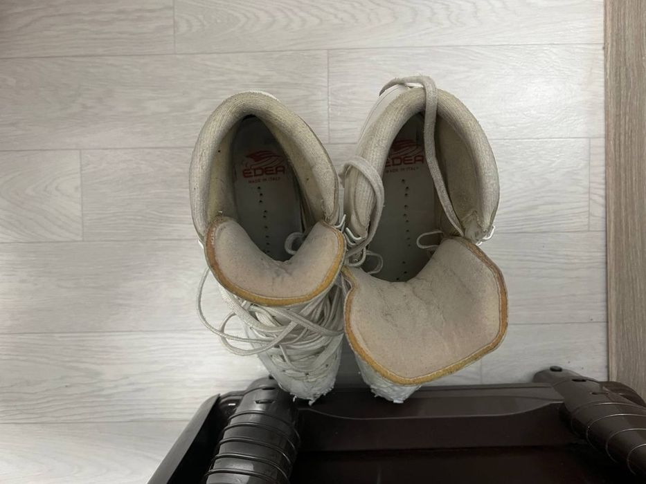 Фигурные ботинки Edea Chorus размер 245.