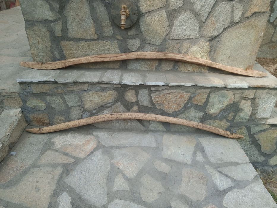 Дървена кобилица за менци.Чифт кобилица за впряг.Дървен куфар.