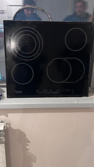 Варочная панель Hotpoint Ariston